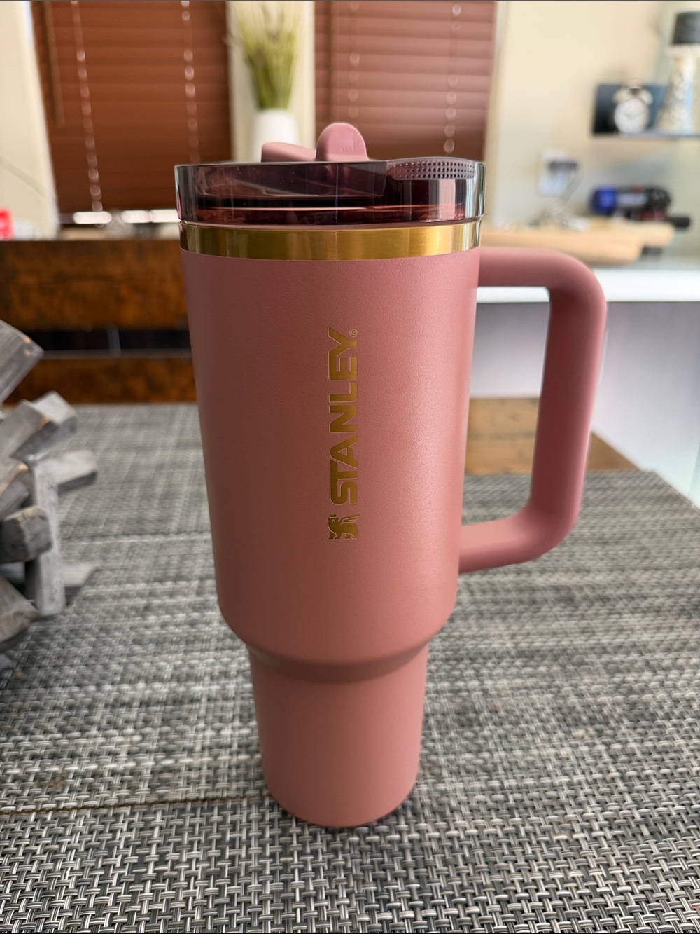 Stanley 40oz Antique Pink Pro Tour